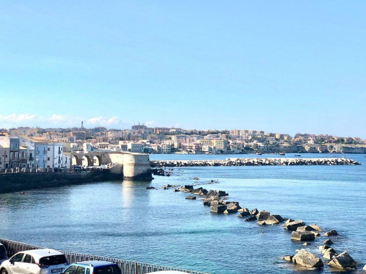 Nettuno Suite سيراكوزا المظهر الخارجي الصورة